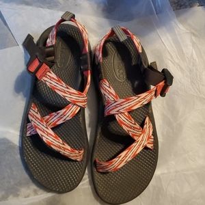 Like new chaco sandals